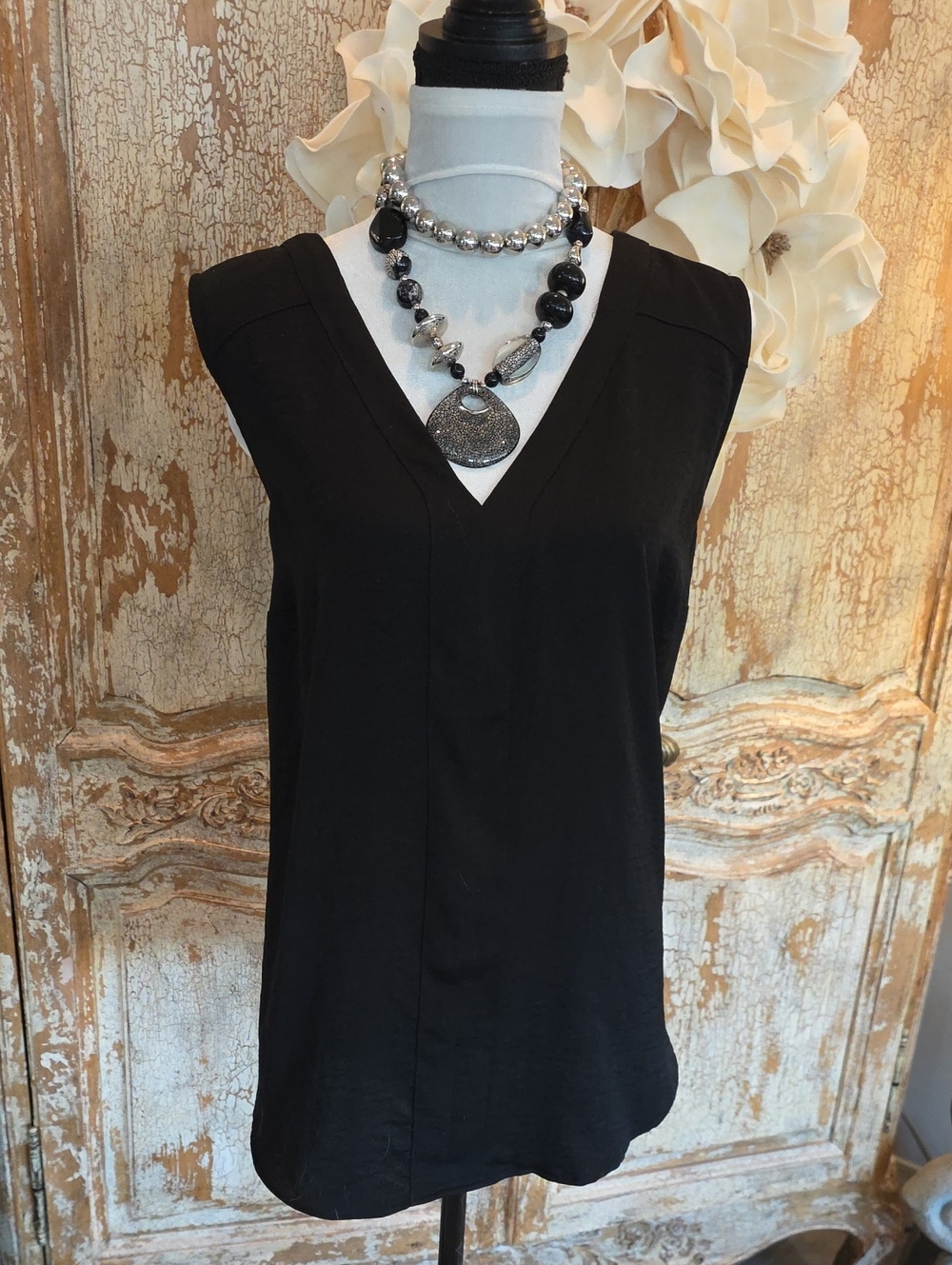 torrid Black V-Neck Sleeveless Top 2
